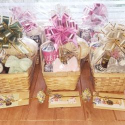 Deluxe, Thoughtful, Self-care for your Mom Mothers Day ❤️🌹🌻🪻Gift Baskets 🧺