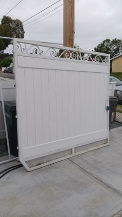 Gate