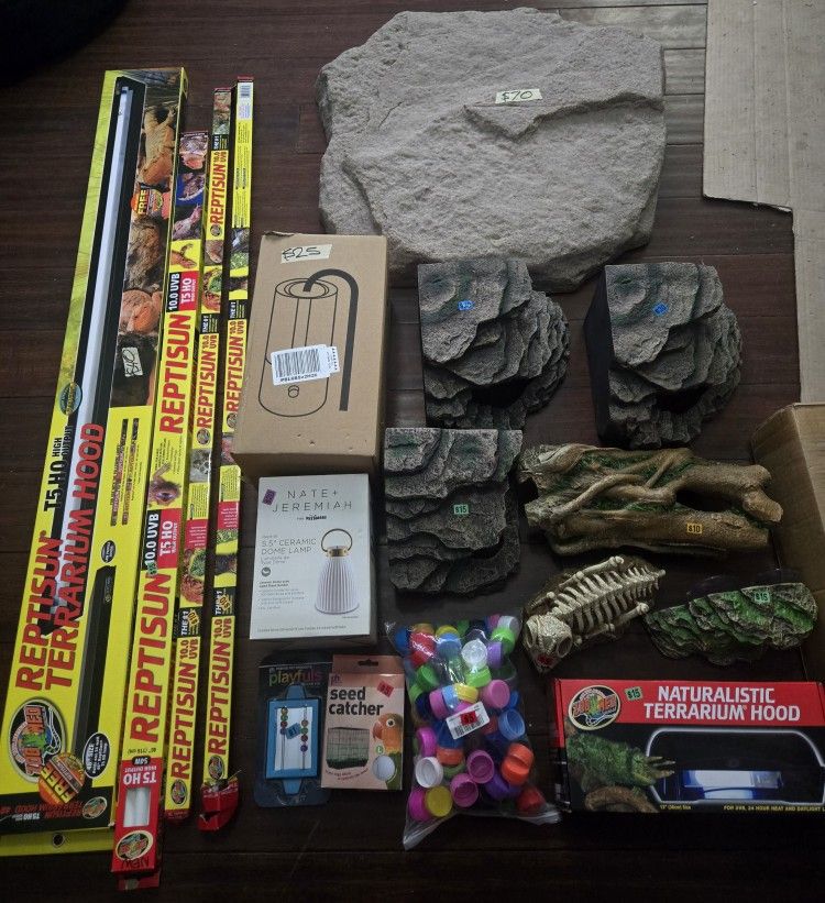 Reptile/Bird Supply Lot