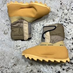 🔥 Yeezy Knit RNR Boot “Sulfur” – Men’s Size 7 🔥