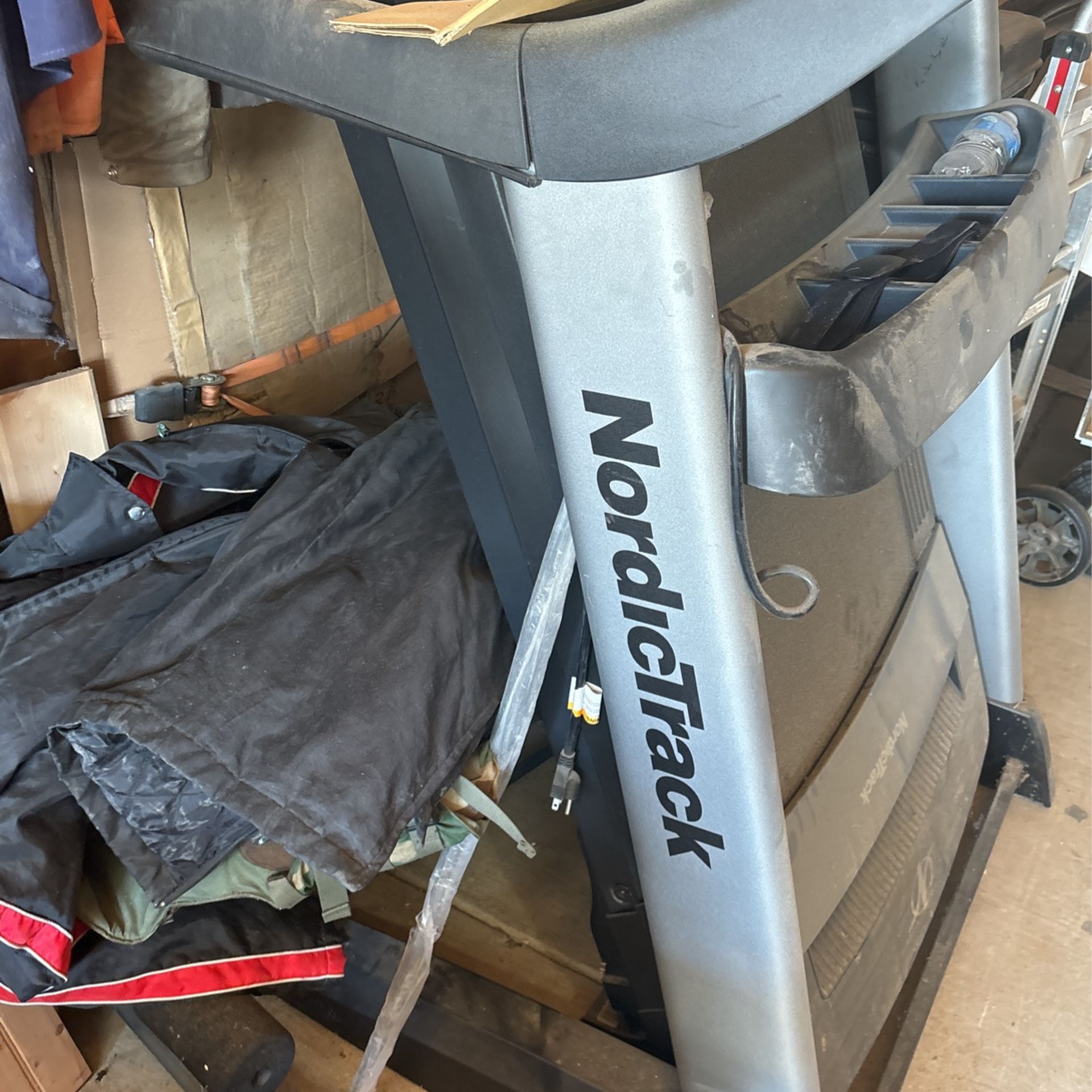 Treadmill with Wi-Fi