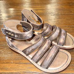 Like-New Bernardo “Theo” Distressed Brown Bronze Leather Strappy Sandals