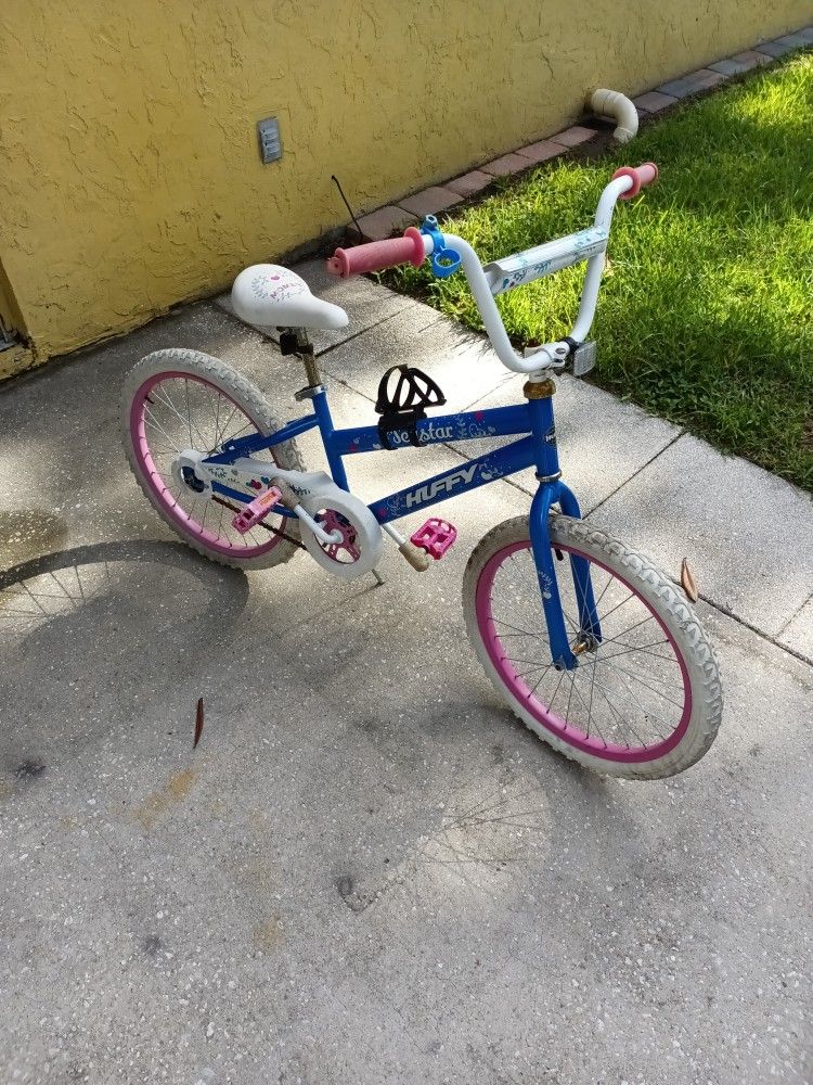 Girl Bicycle Size 20" HUFFY Good Condition