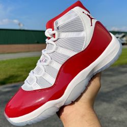 JORDAN 11 Cherry DS (2022)