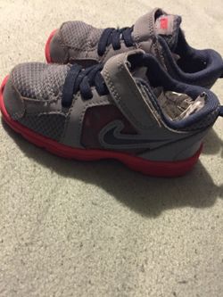 boys Nike size 7c