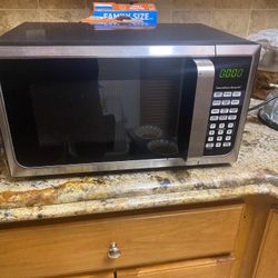 Hamilton Beach microwave oven  19” Wide X 11” High X 12” Deep