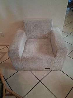 Love seat