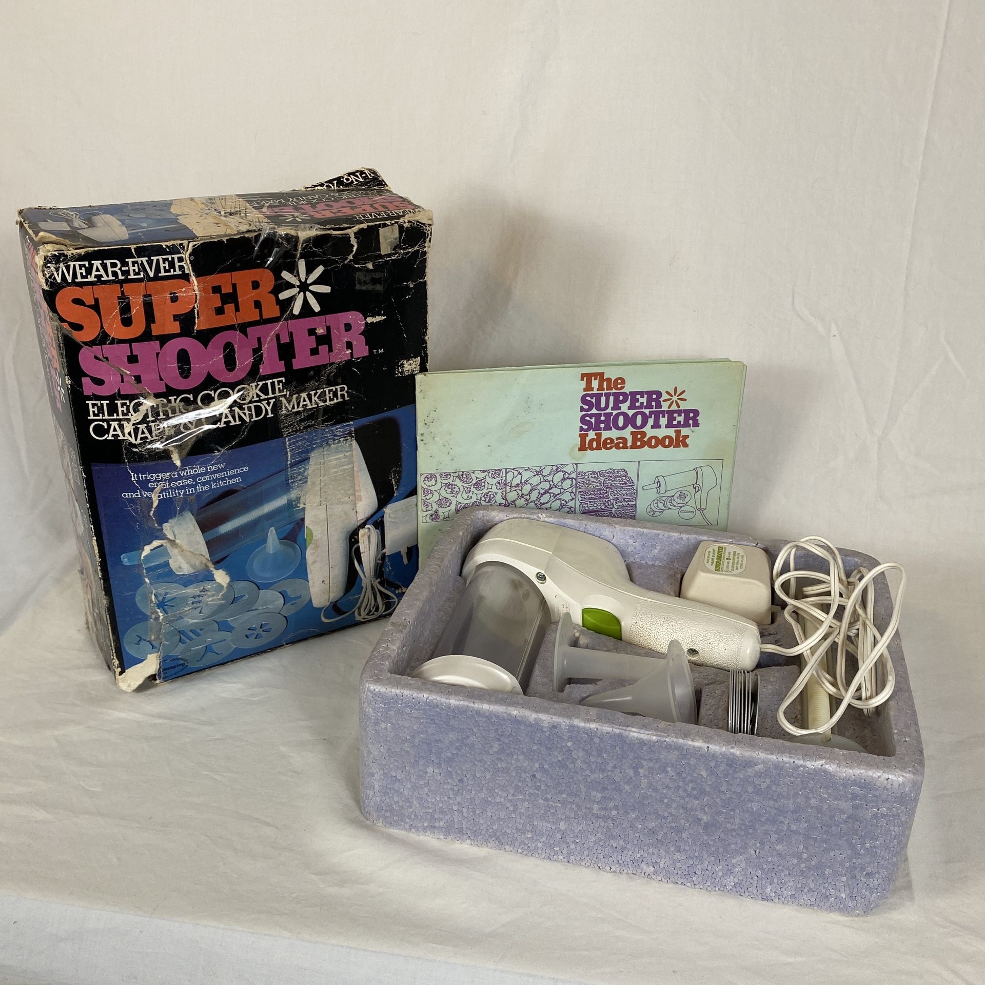 WEAR-EVER SUPER SHOOTER Electric Cookie Canape’ & Candy Maker With Box Tested