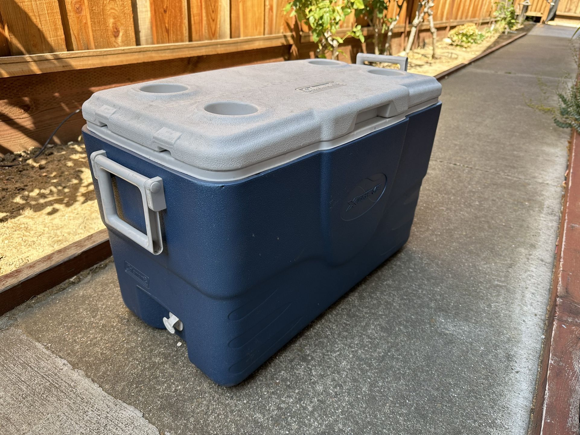 Coleman  Xtreme Cooler 
