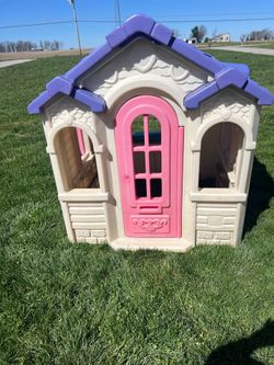 step2 . sweet heart sturdy well built play house thick plastic