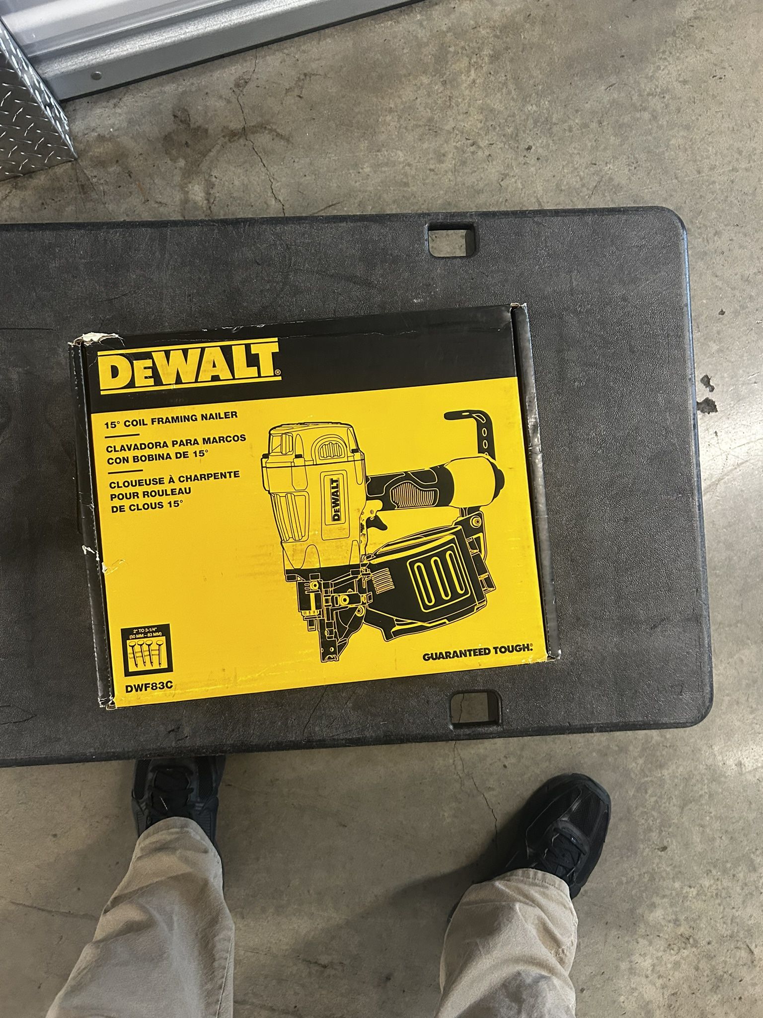 DEWALT Pneumatic 15° Coil Framing Nailer