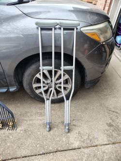 Crutches - For People With Leg Injuries