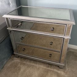 Elegant Hayworth Mirrored Dresser