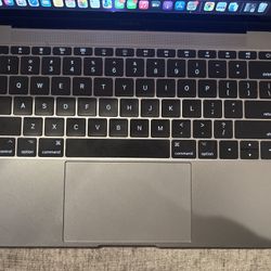 2017 MacBook Retina 12-inch (8GB / 256GB) + Charger – Great Condition