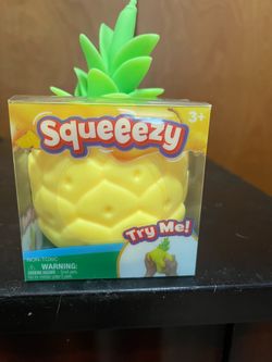 Squeeezy Pineapple squishy