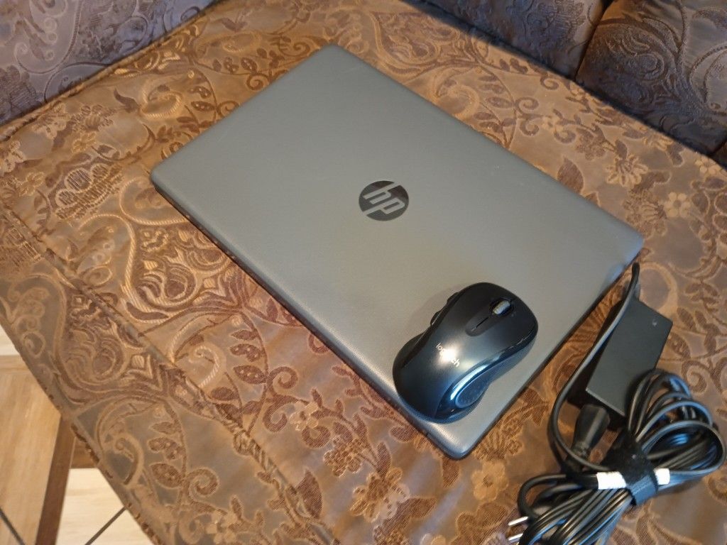 Laptop HP-15-255 G7-AMD-A6-8GB-128gb HD SSD Solid-Go-od For Stud-ents.