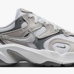 Nike Woman AL8  Size 8 … Like New Worn Twice Then Washed 