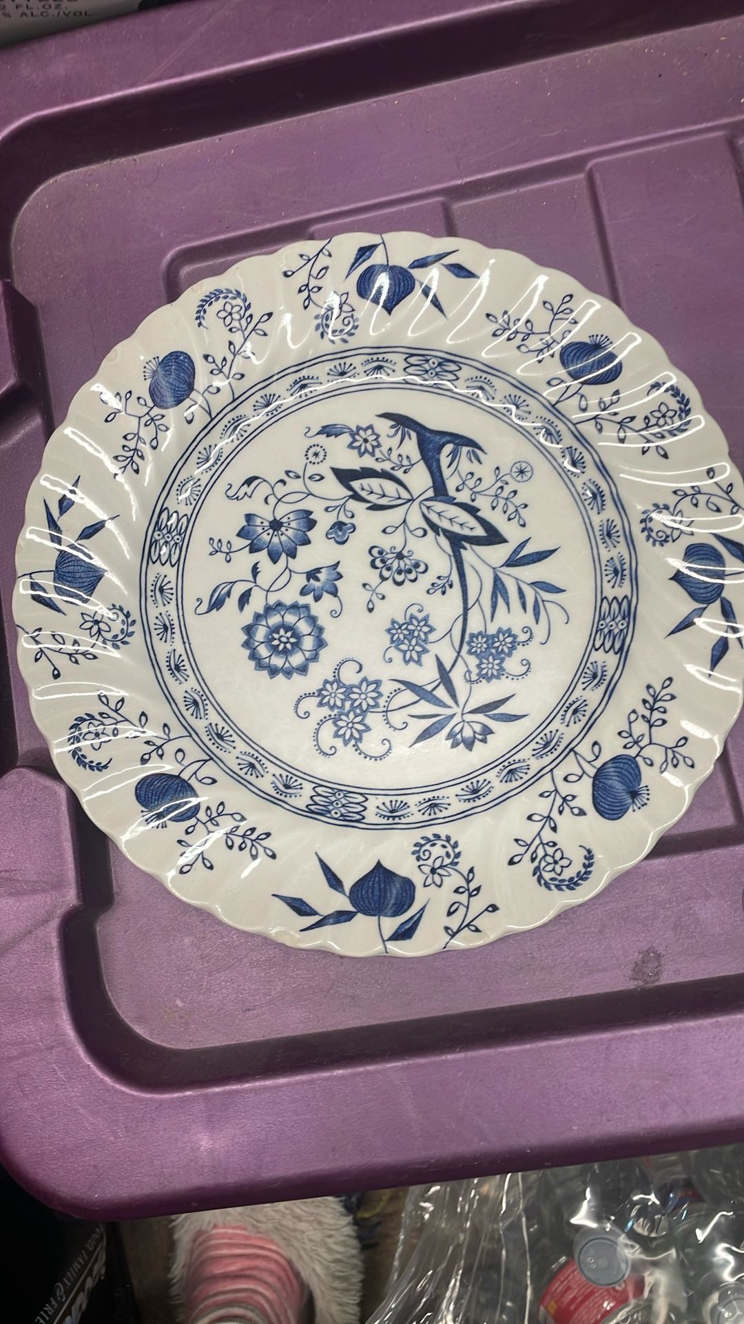 Johnson Brothers  12  Full Dishware Set 