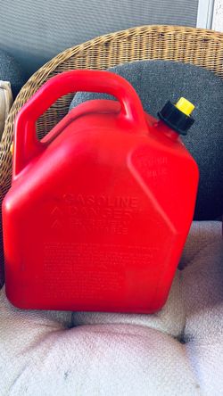 5 Gallon Gas Container / Gas Cans