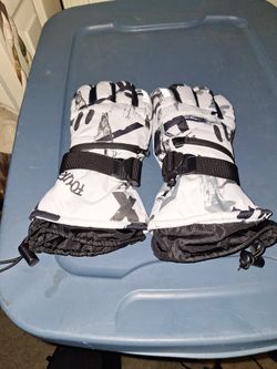 New Insulated Gloves $10