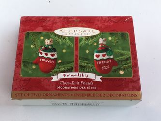 Hallmark Close Knit Friends Christmas Ornament from 2000 Holiday Season Collectible Figurine