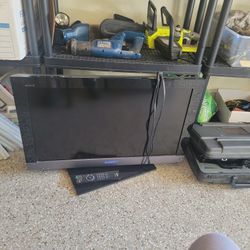 SONY BRAVIA 32" HD TV /ROKU MODEL KDL 32ex500