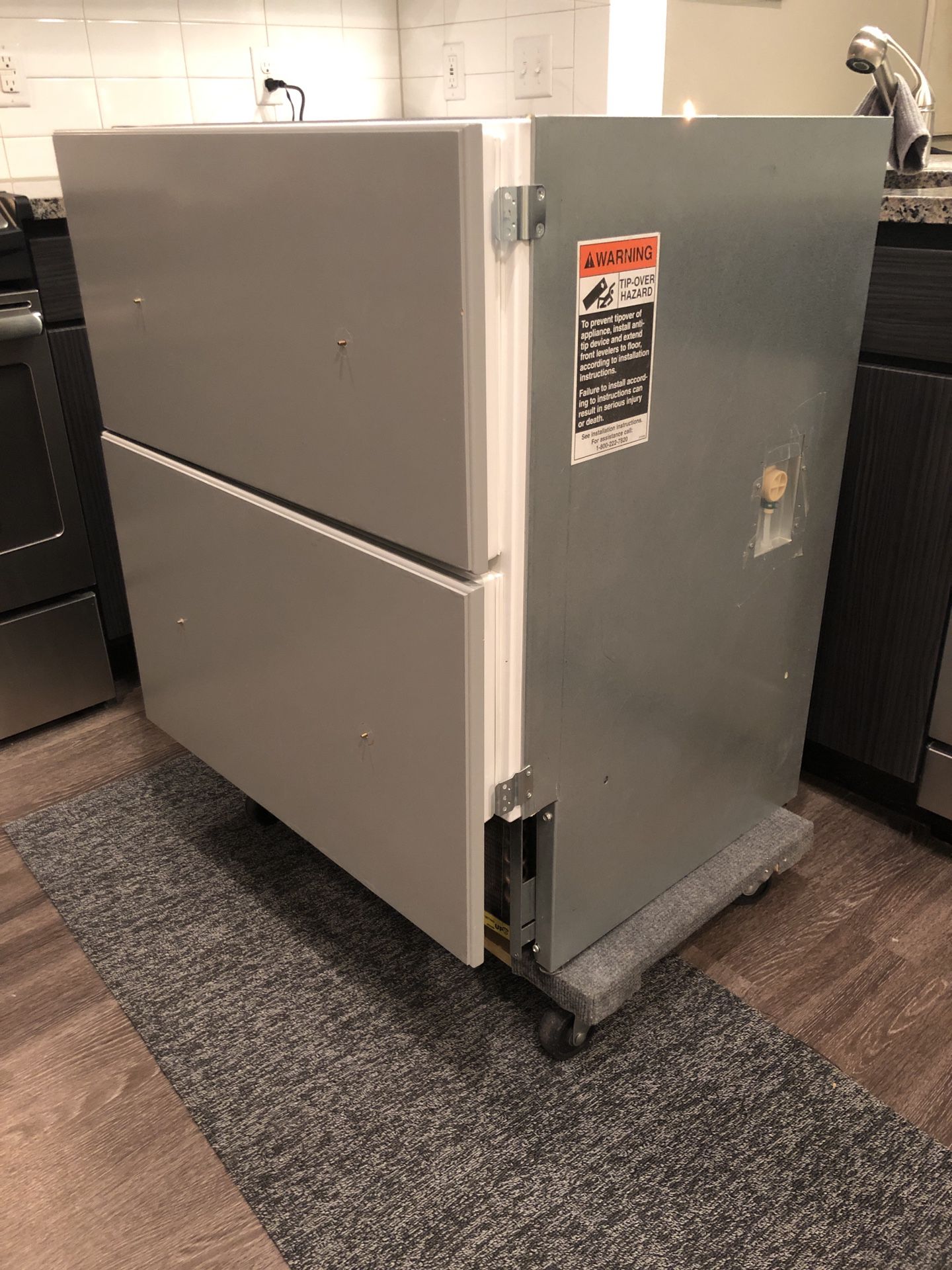 Subzero Refrigerator/Freezer Drawers [700BC]