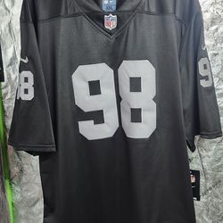 Las Vegas Raiders Jersey is a XXL Max Crosby