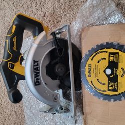 Circular Saw Dewalt Brushless TOOL Only 