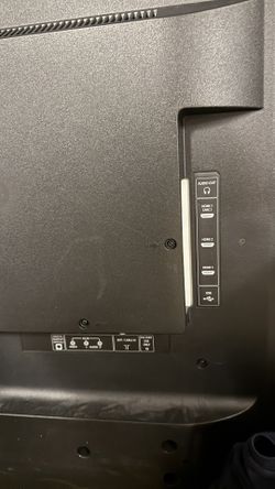 4 LED  TVs with remote   Not Smart tv