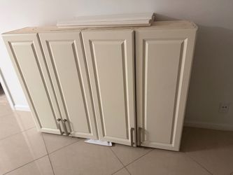 Kitchen cabinet