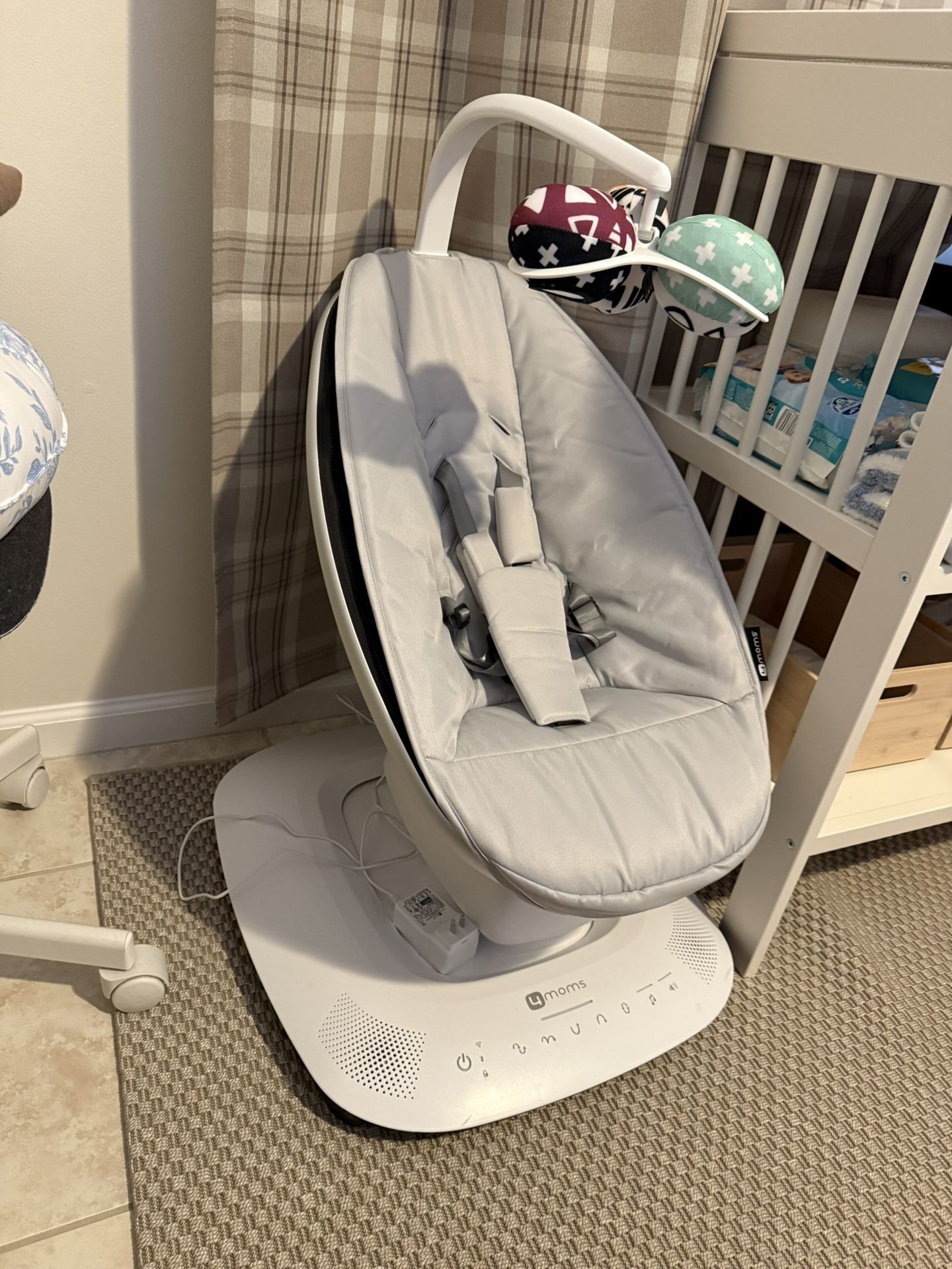 4moms mamaRoo Multi-Motion Baby Swing – Gently Used