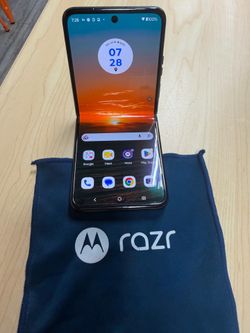 Moto Razr 2023 Model