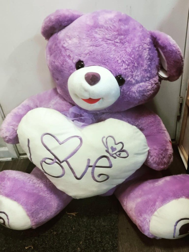 Huge Teddy Bear, Cheeks Light Up And He Plays Unchained Melody