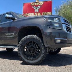 22x12 Rims And Tires 33/1250/22 