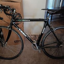 TREK 5200 (CARBON BIKE)
