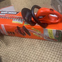 Black & Decker  Hedge Trimmer 20 In