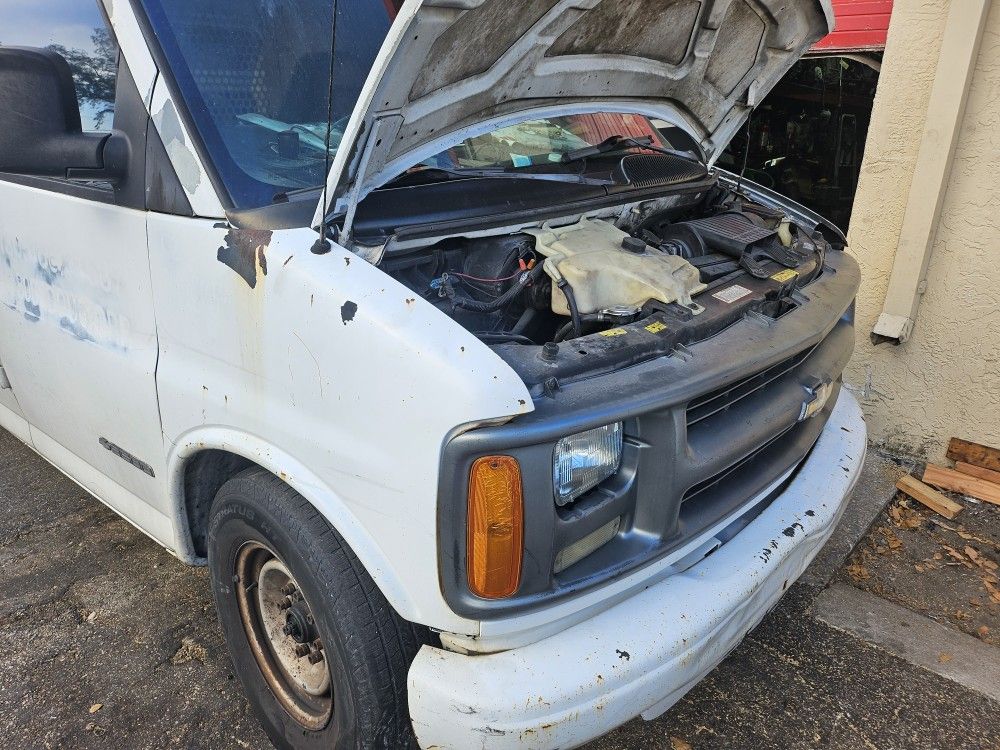 02 Chevy 3500 Van Parts