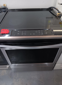 Whirlpool Slide‑In Electric Range – Stainless, Glass Top, Self Clean