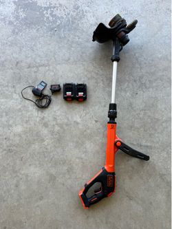 Priced to Sell!!: String Trimmer Lawn Edger cordless Black and Decker