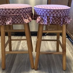 Cushioned Country Stool Chars