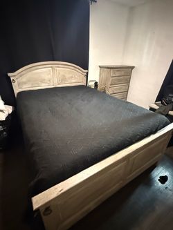 Queen | Wood Bed Frame (NOT MATTRESS)