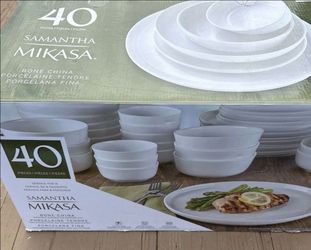 Mikasa Samantha 40-piece Bone China Dinnerware Set