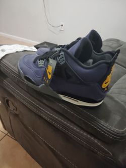 Jordan 4. Lakers
