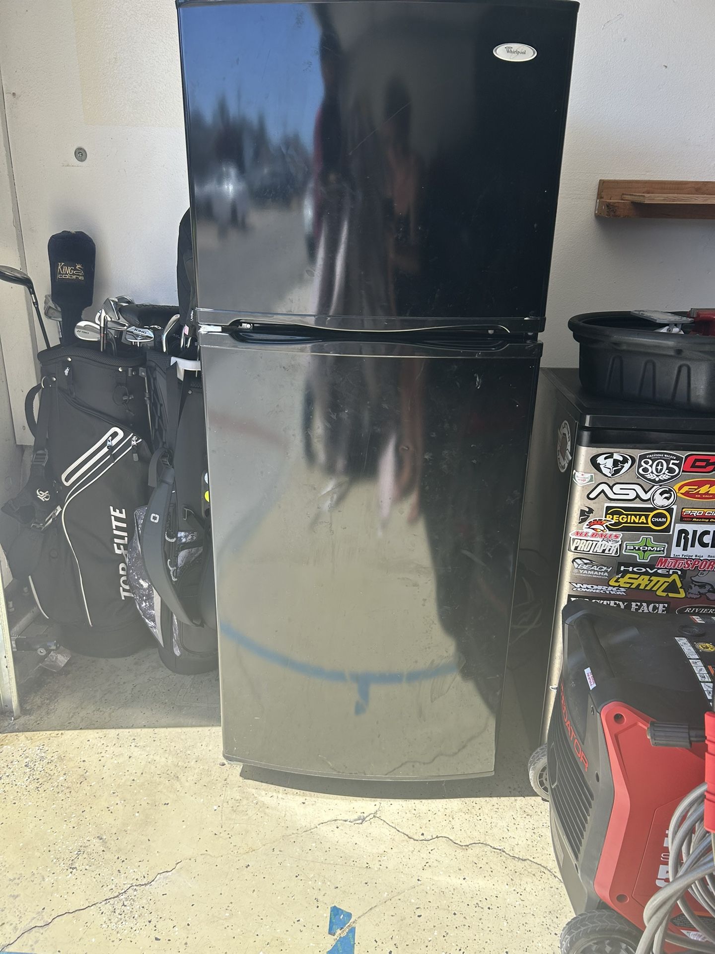 10 Cubic Ft Whirlpool Fridge- WORKS Great!