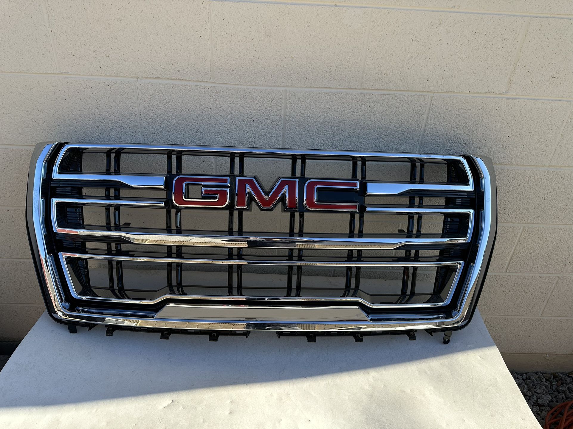 GMC YUKOON GRILL 2021 - 2024, OEM ORIGINAL GMC YUKOON GRILLE, front bumper grill