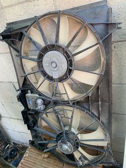 2008 LEXUS LS460 Dual fans with fan control sensor