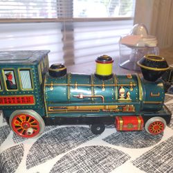 Vintage Tin Toy Locomotive 