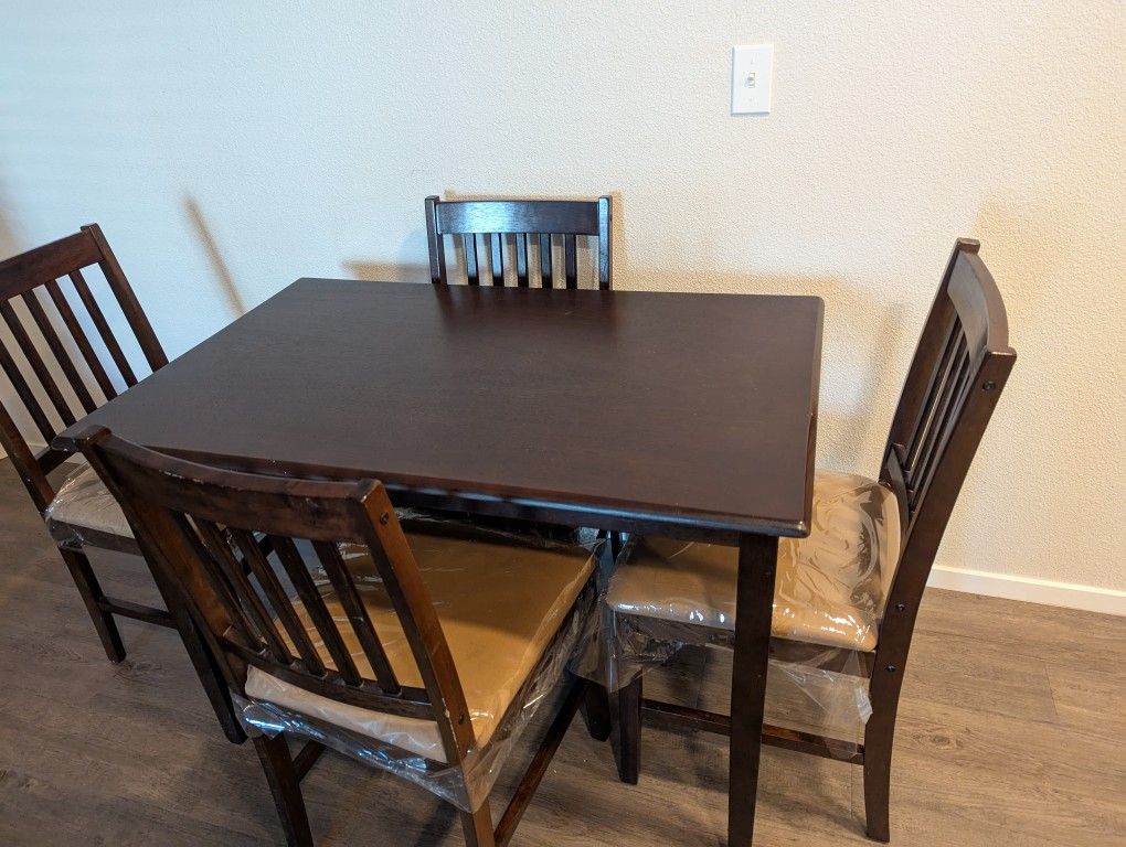 Dining Table Set