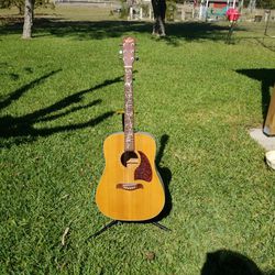 Oscar Shmidt Acoustic guitar  By Washburn